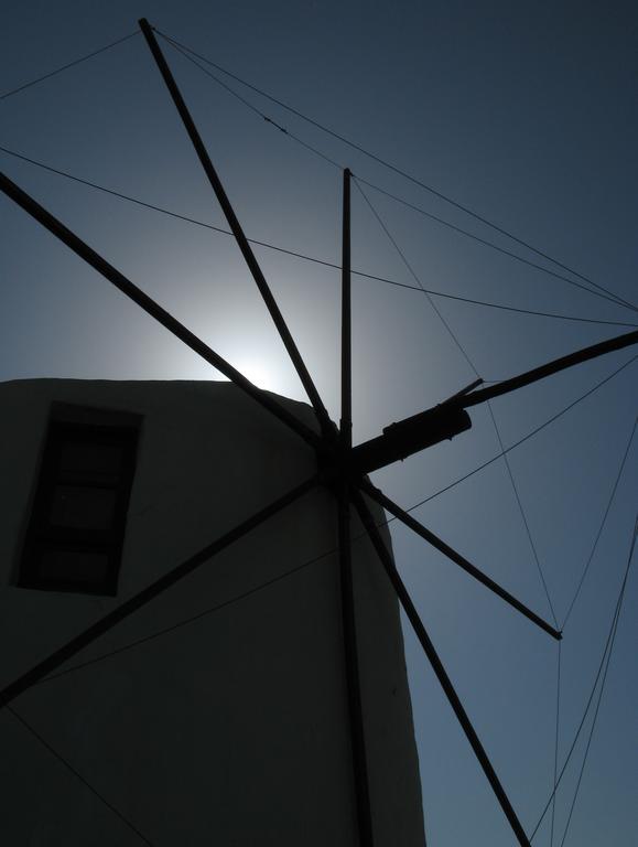 Milos Vaos Windmill Plaka  Exterior photo