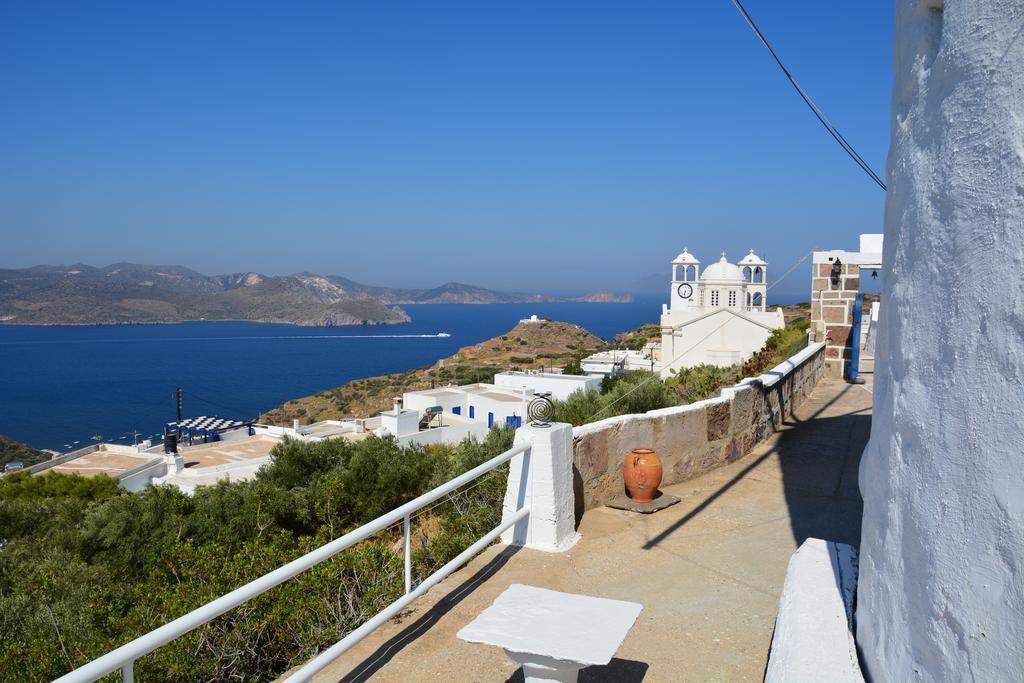 Milos Vaos Windmill Plaka  Exterior photo